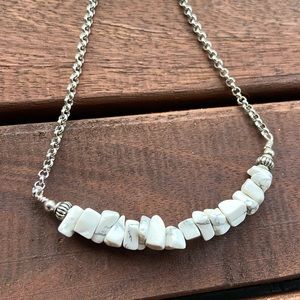Genuine howlite chips bar necklace stainless steel chain. Choker boho dainty